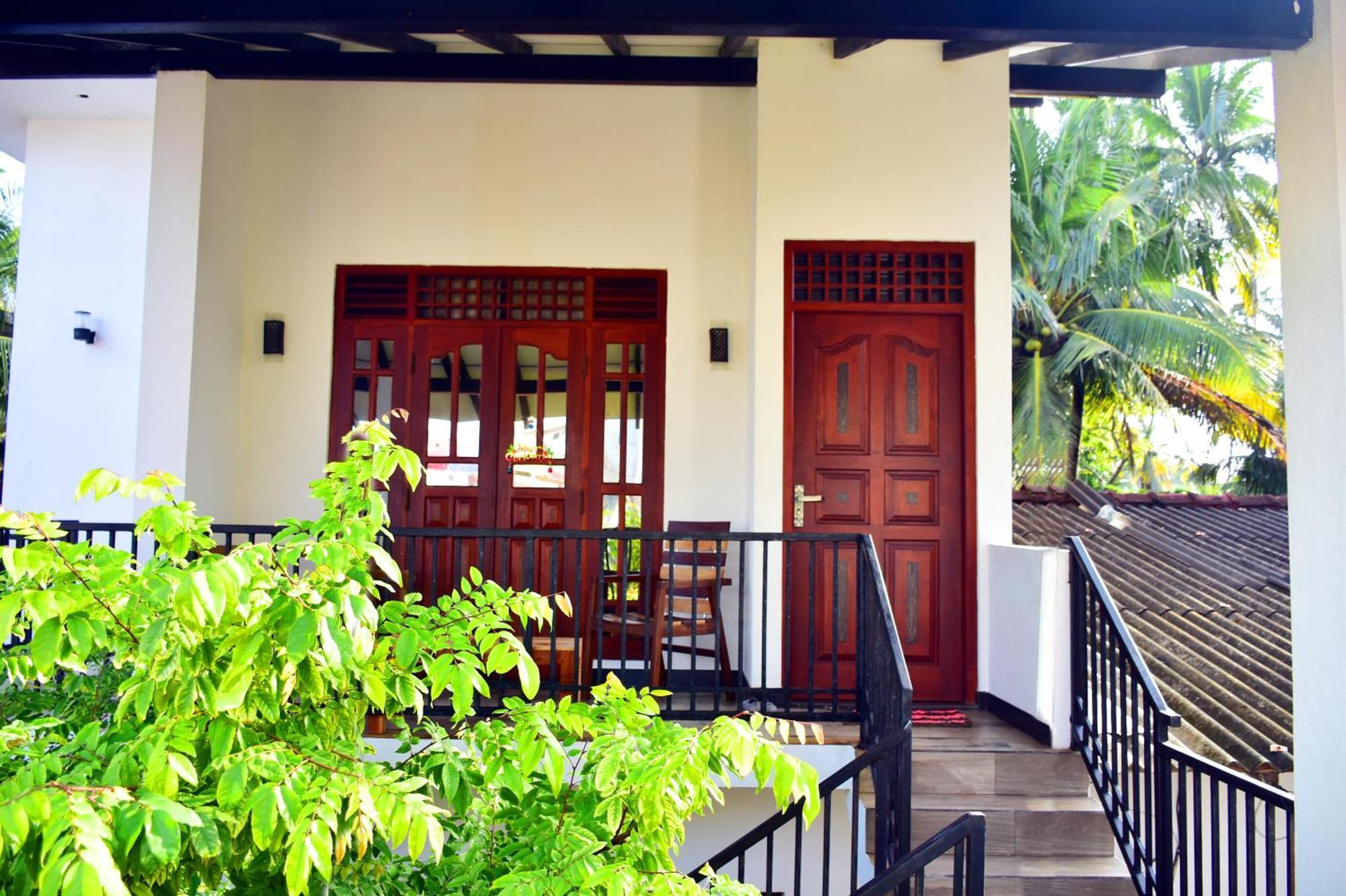 Aliya Aliya Hikkaduwa Hotel Exterior photo