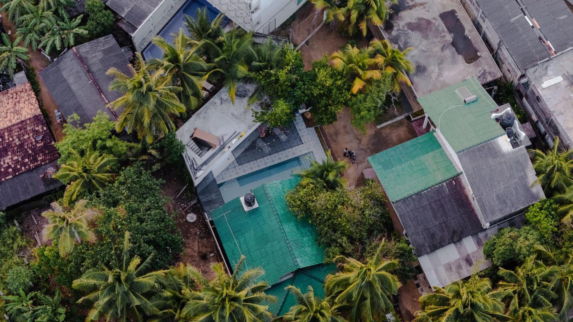 Aliya Aliya Hikkaduwa Hotel Exterior photo